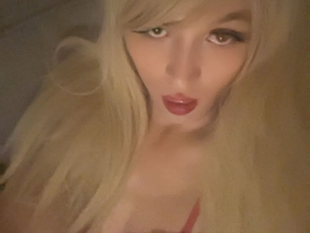 Demi_doots is No.26 on Top Cam2Cam Sex Models by Time of Day (2026-07-19 12:30 UTC)