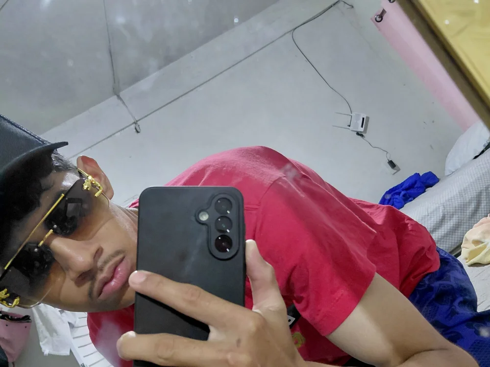 No.11 on Hottest Cam Models Online Right Now — Diamante886 — 2026-06-22 23:45 UTC