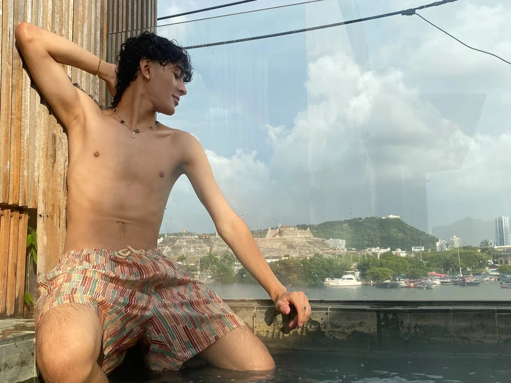 escanor_ar_ is No.28 on Rising Cam Models Today (2026-09-14 23:15 UTC)