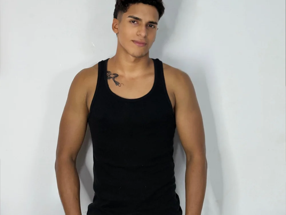Exoticmen_sexx is No.28 on Rising Cam Models Today (2026-10-20 23:30 UTC)