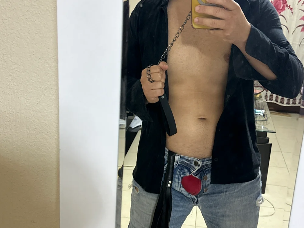 FANTASTIC-BOY is No.4 on Hottest Cam Models Online Right Now (2026-10-02 23:15 UTC)