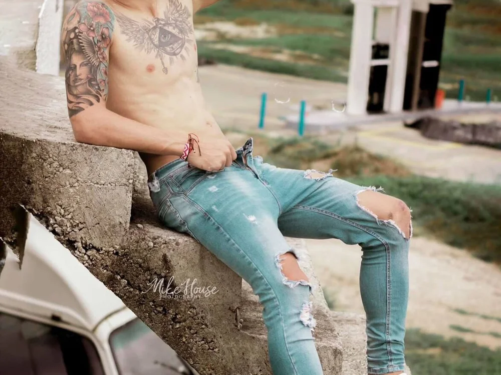 Handsomeboyss19 is No.11 on Hottest Cam Models Online Right Now (2026-08-07 23:16 UTC)