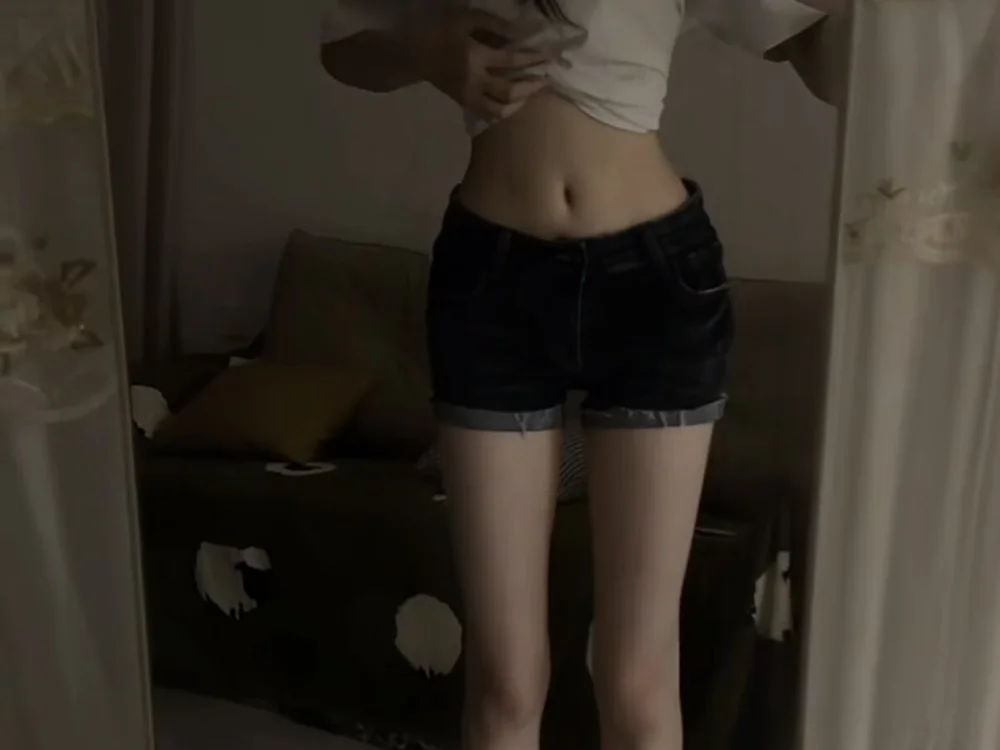 No.21 on Top Cam Girls Hot Right Now — HHH5200 — 2026-06-12 17:17 UTC