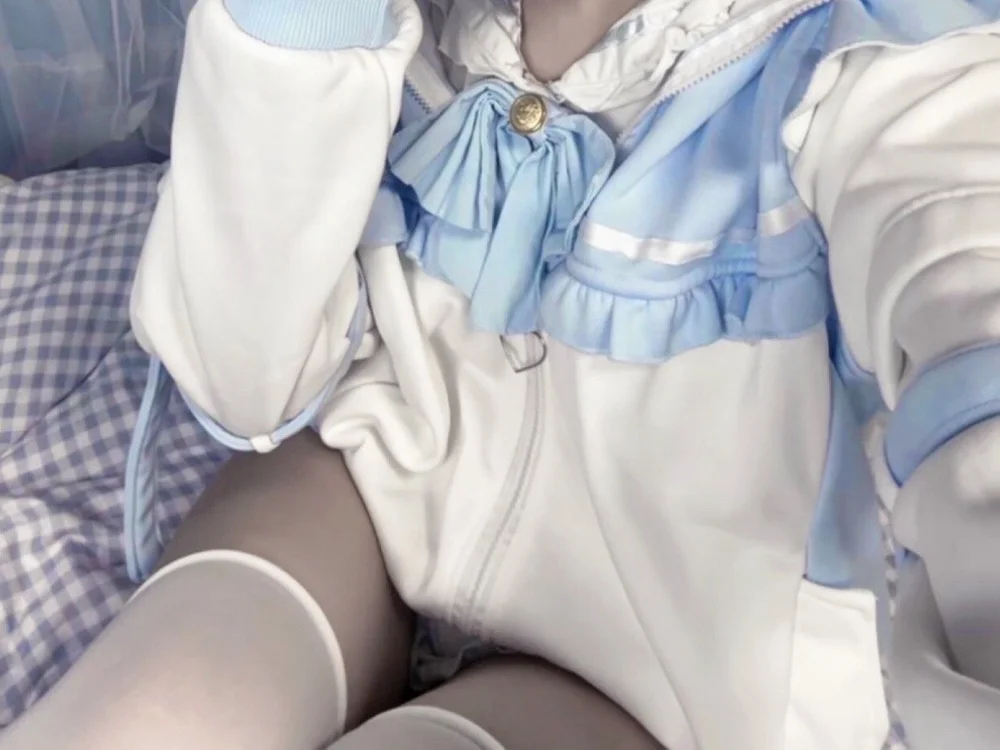 No.6 on Top Cam Girls Hot Right Now — Hinata_Sun — 2026-06-23 21:45 UTC