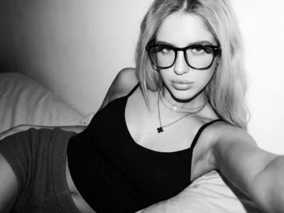 No.45 on Top Cam2Cam Sex Models by Schedule Today — Holly-Glamour — 2026-06-09 19:32 UTC