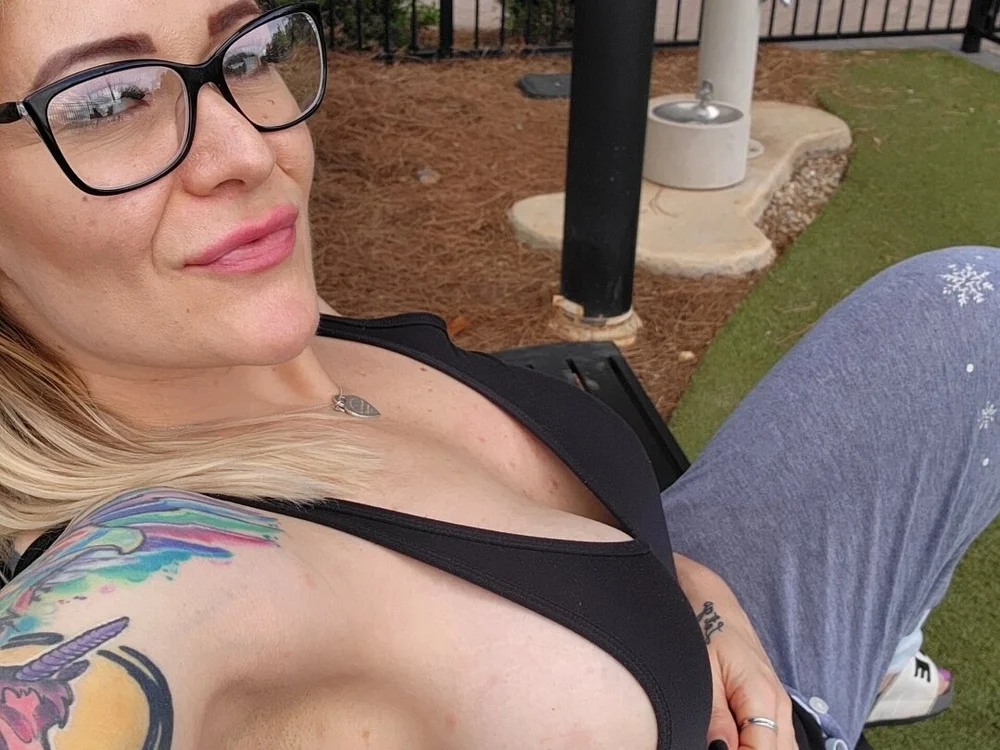 HollyTattoo is No.2 on Top Cam2Cam Sex Models Online Today (2026-07-04 16:45 UTC)