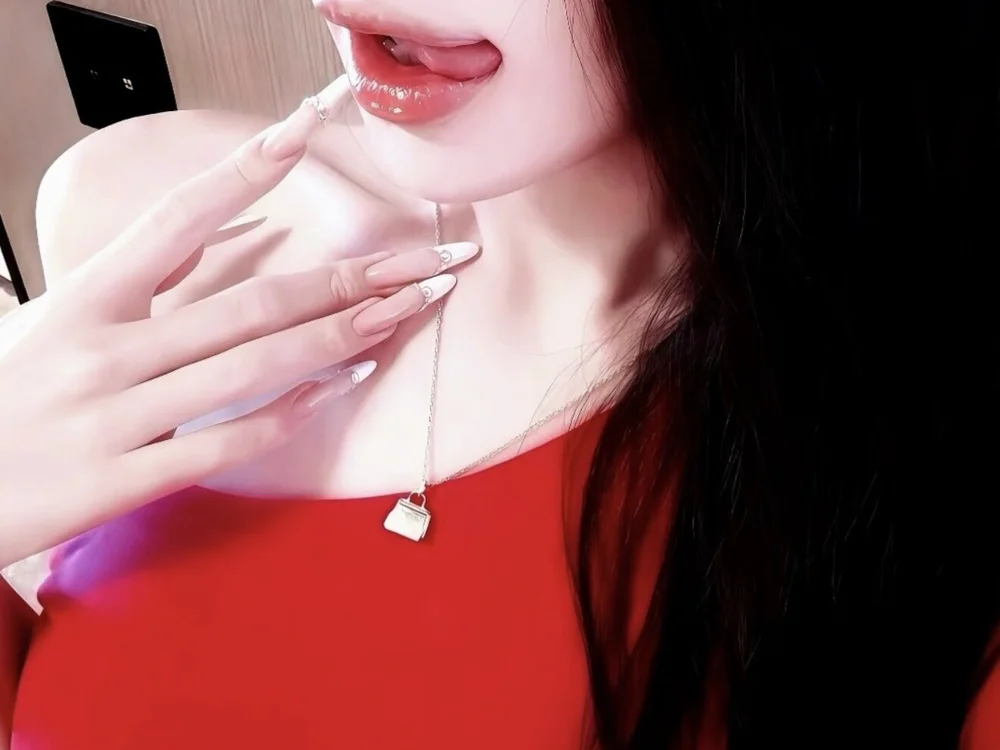 iAV-001 is No.22 on New Cam Models & Fresh Faces (2026-10-14 23:45 UTC)