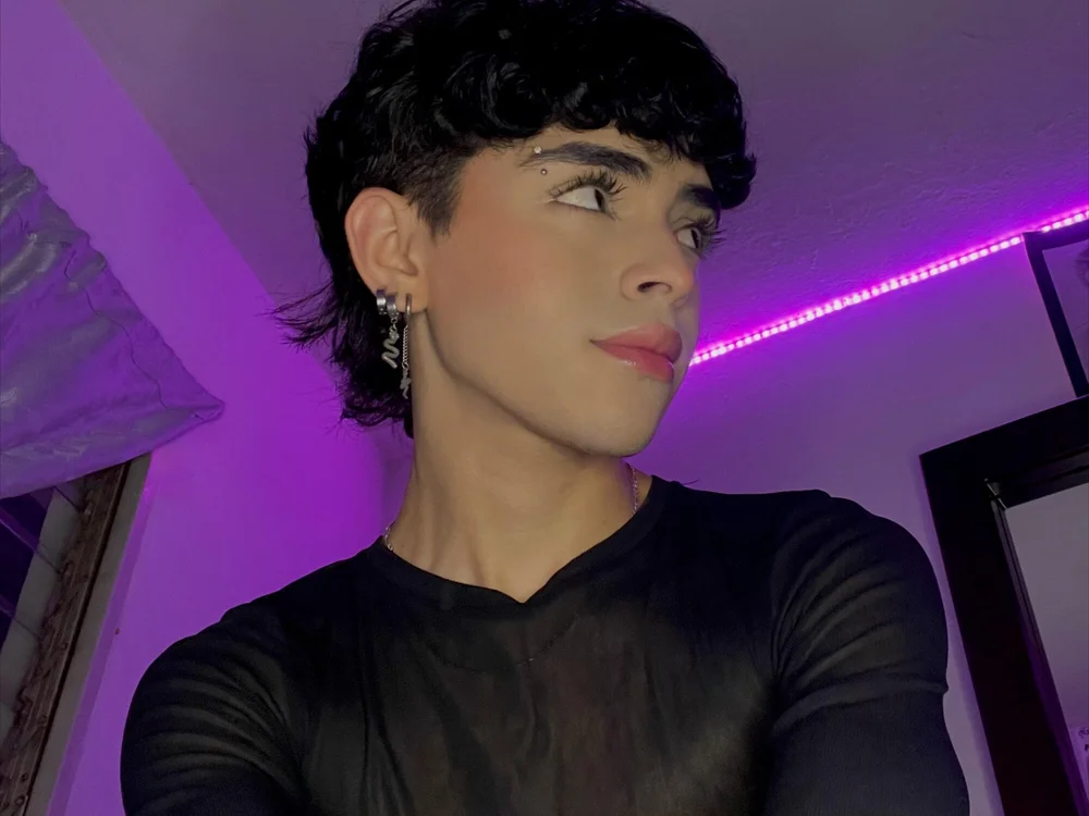 im_saamy is No.9 on Rising Cam Models Today (2026-09-25 23:00 UTC)