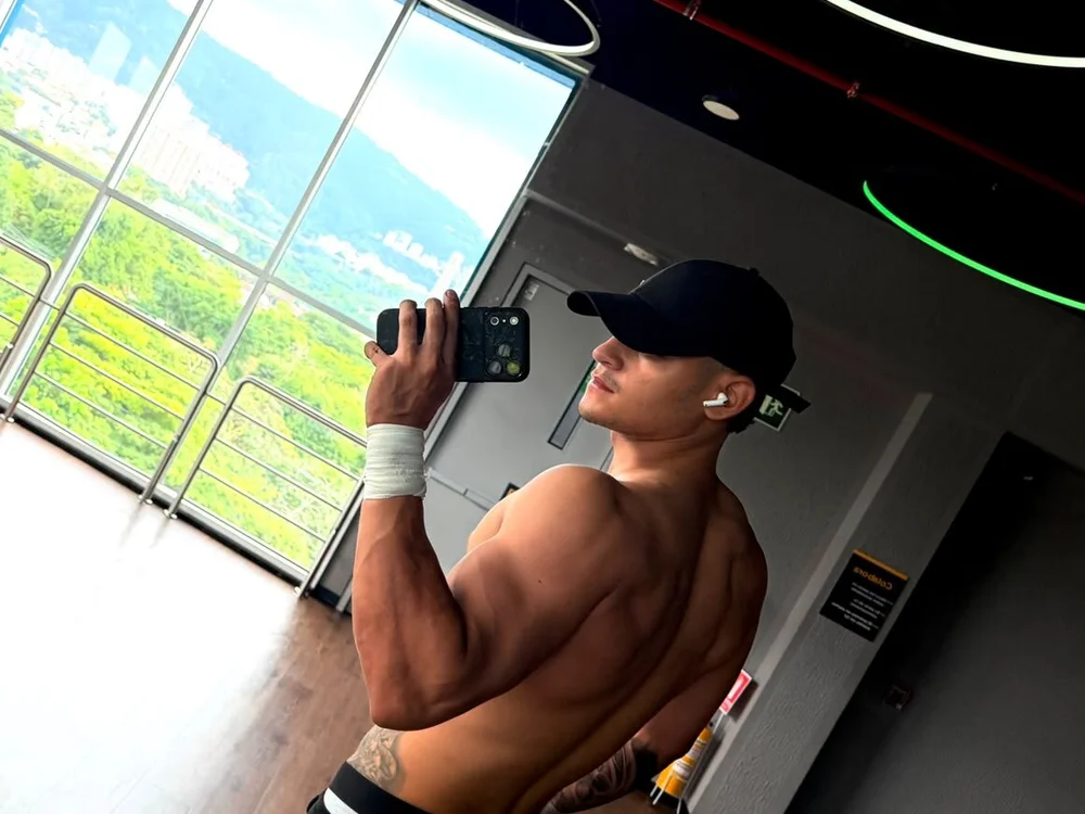 Jack_krimmer is No.18 on Hottest Cam Models Online Right Now (2026-08-29 23:31 UTC)