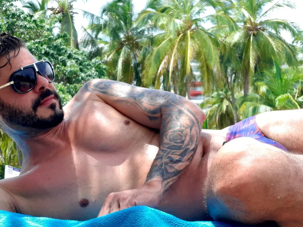 johny_bluexxx is No.38 on Best Cam Models by Time of Day (2026-08-24 23:47 UTC)