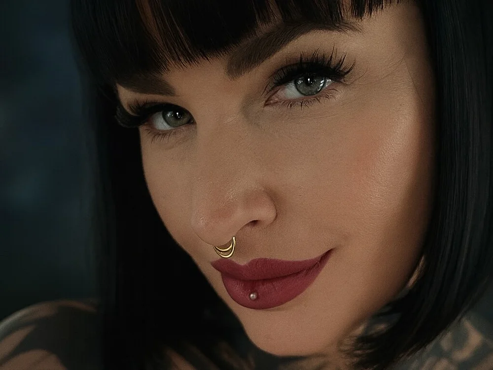 KathaleaNoir is No.5 on Top Cam2Cam Sex Models Online Today (2026-07-17 05:30 UTC)