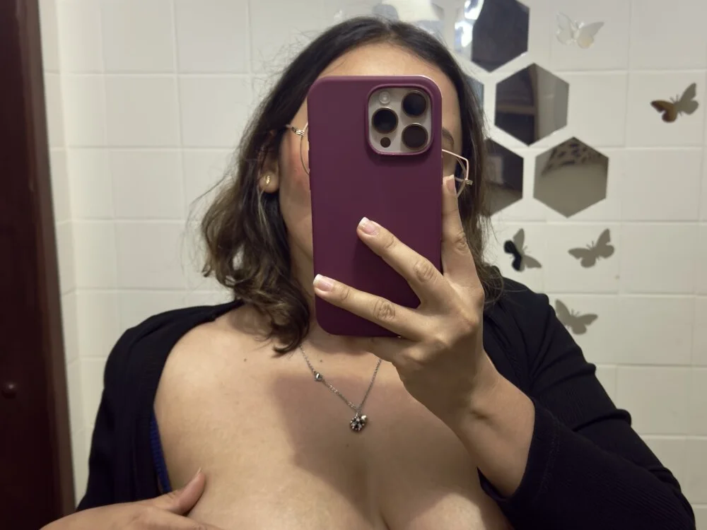 No.1 on Top Cam Girls Making a Comeback Today — Kay_LustyWife — 2026-06-24 03:30 UTC