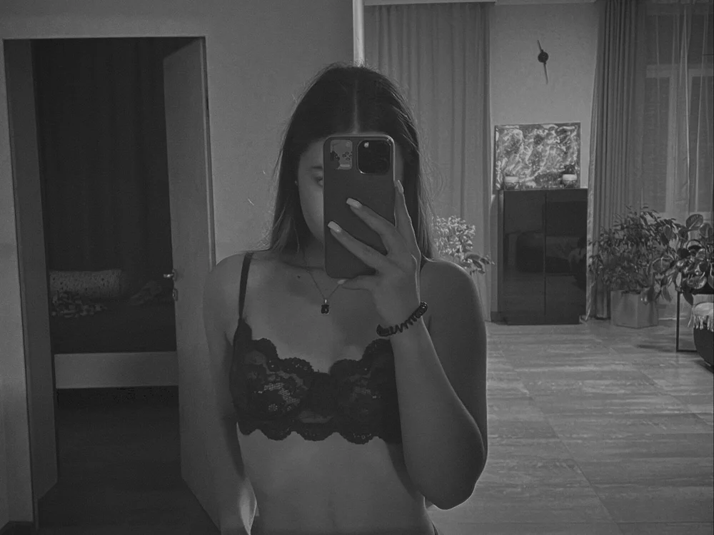 No.18 on Top Cam2Cam Sex Models Making a Comeback Today — LauriePerez — 2026-06-23 21:45 UTC