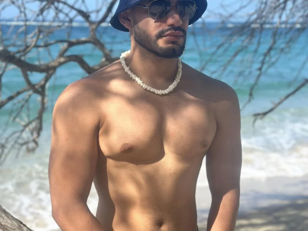 Leon__Hart_ is No.6 on Hottest Cam Models Online Right Now (2026-09-24 23:45 UTC)