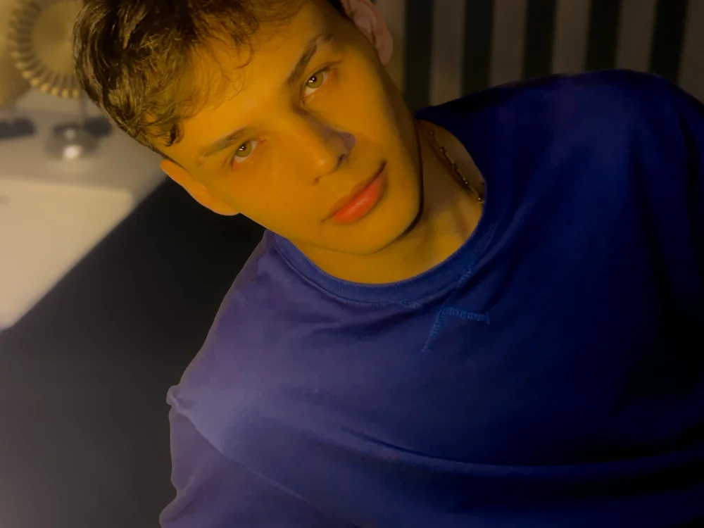 LoganSteel_ is No.22 on Rising Cam Models Today (2026-10-10 23:00 UTC)