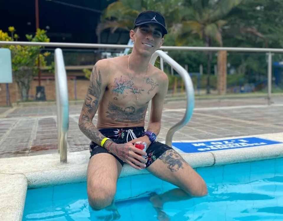 louchart_boys is No.18 on Top Cam2Cam Sex Models Online Today (2026-07-28 05:45 UTC)