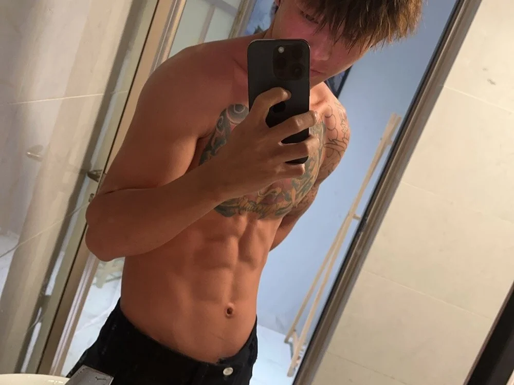 No.1 on Cam Models Making a Comeback — luo-77 — 2026-06-23 21:45 UTC