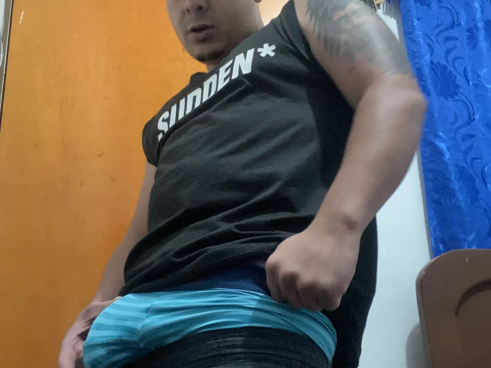 MrStreetGuy is No.11 on Hottest Cam Models Online Right Now (2026-08-05 23:16 UTC)