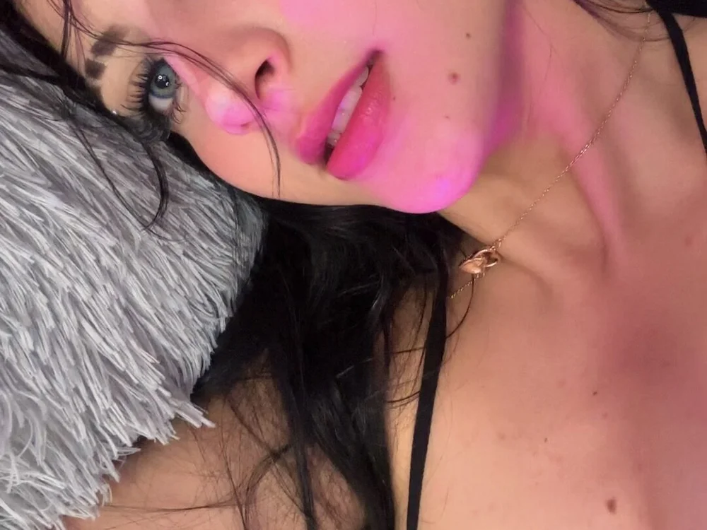 No.37 on Top Cam2Cam Sex Models Marathon Streamers Today — Naaria_ — 2026-06-27 05:45 UTC