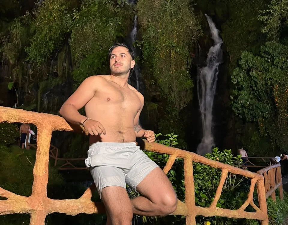 noahstevenss is No.37 on Top Cam Models This Week (2026-08-10 05:31 UTC)