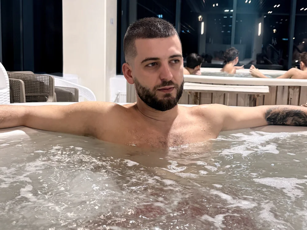 Pablo_Hornyguy95 is No.39 on Rising Cam Models Today (2026-08-25 22:46 UTC)
