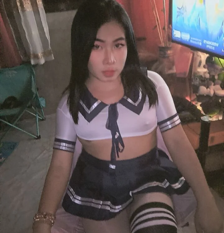 No.66 on Top Cam2Cam Sex Models Making a Comeback Today — Roxanne_Smith23 — 2026-06-23 21:45 UTC