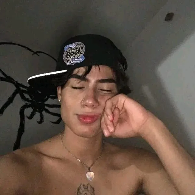 salomon_mendez is No.36 on Rising Cam Models Today (2026-07-26 11:15 UTC)