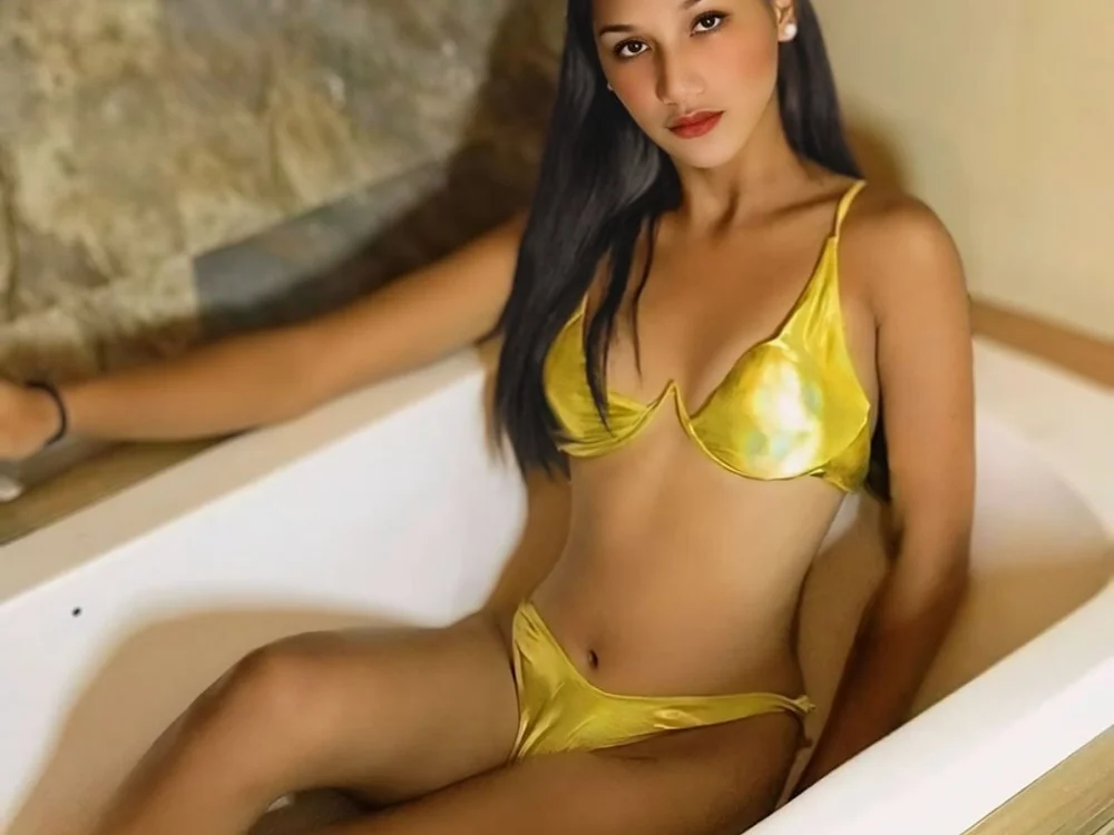 No.13 on Top Cam2Cam Sex Models Most Consistent Today — samyrahoward — 2026-06-14 13:12 UTC