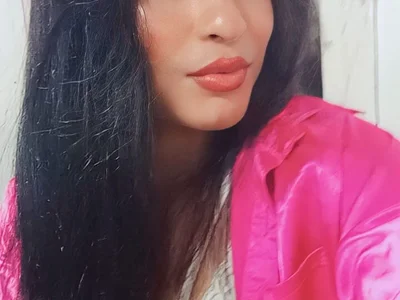 No.31 on Top Cam2Cam Sex Models by Daily Streak — Selena_fox7 — 2026-06-22 17:15 UTC