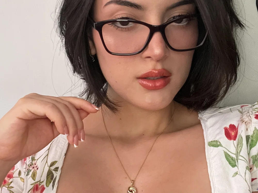 No.75 on Top Cam Girls Online Today — SeleneHale — 2026-06-12 23:31 UTC
