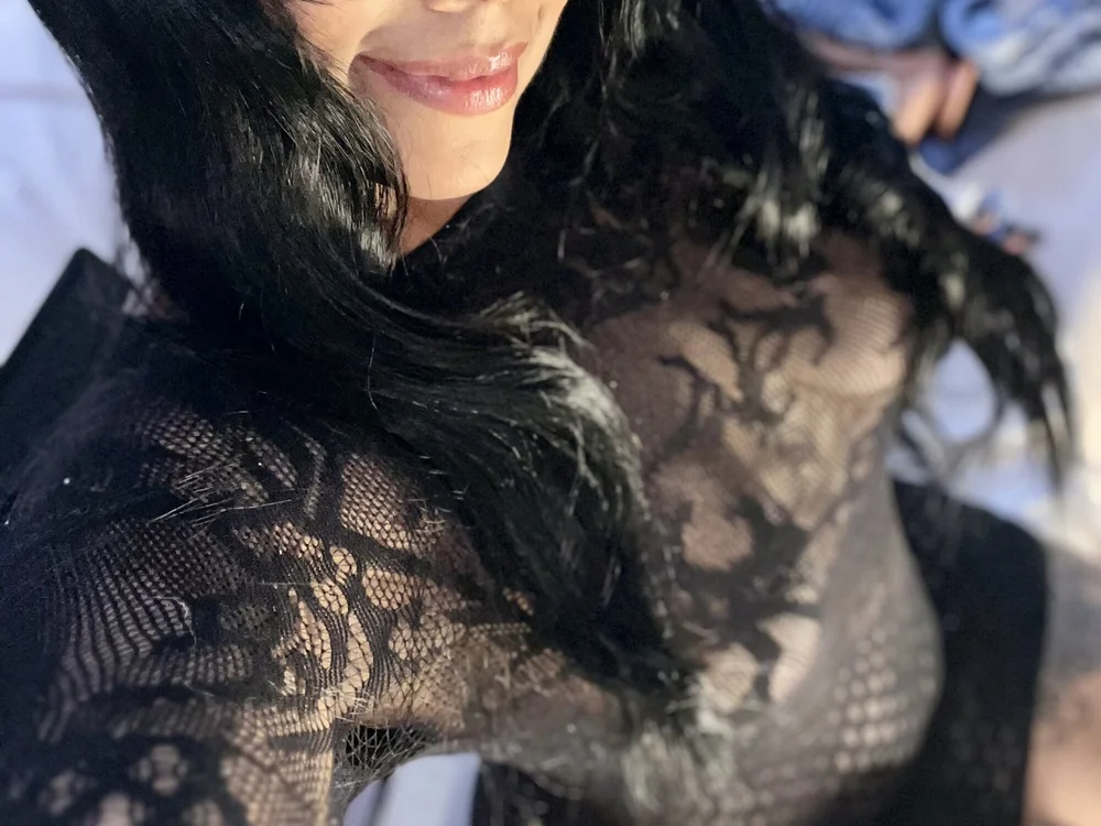No.75 on Top Cam Girls Hot Right Now — shaylin_brooke1 — 2026-06-10 23:21 UTC