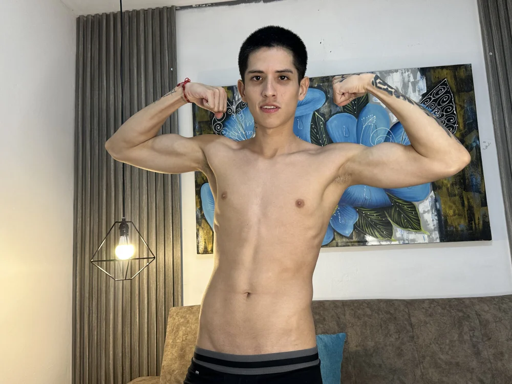 Steven_21Cm is No.34 on Rising Cam Models Today (2026-09-13 23:45 UTC)