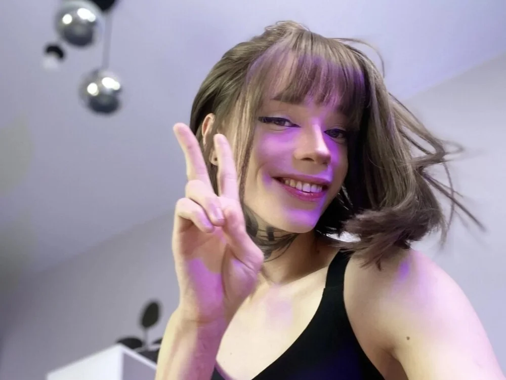 Tanya_M is No.6 on Hottest Trans Cams Right Now (2026-07-22 13:31 UTC)