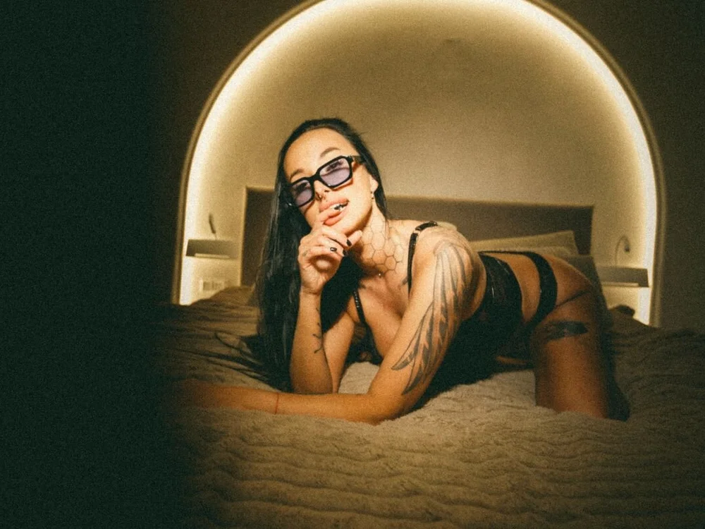 No.67 on Top Cam Girls Hot Right Now — tattooedKika — 2026-06-17 08:30 UTC