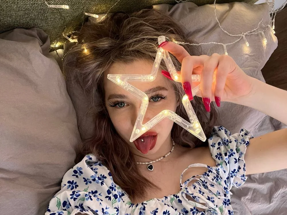 No.36 on Most Consistent Cam Models Today — TinselFox — 2026-06-23 03:30 UTC
