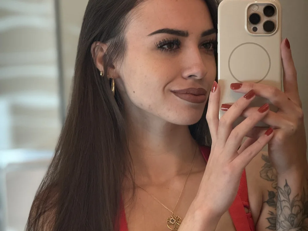 No.6 on Top Cam Girls Hot Right Now — Tiny-Mimi — 2026-06-12 17:17 UTC
