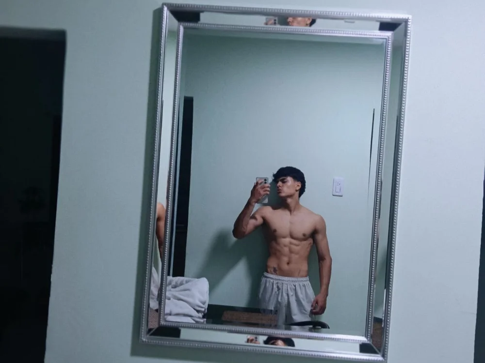 Toji_ferrer is No.28 on Hottest Cam Models Online Right Now (2026-07-13 22:45 UTC)