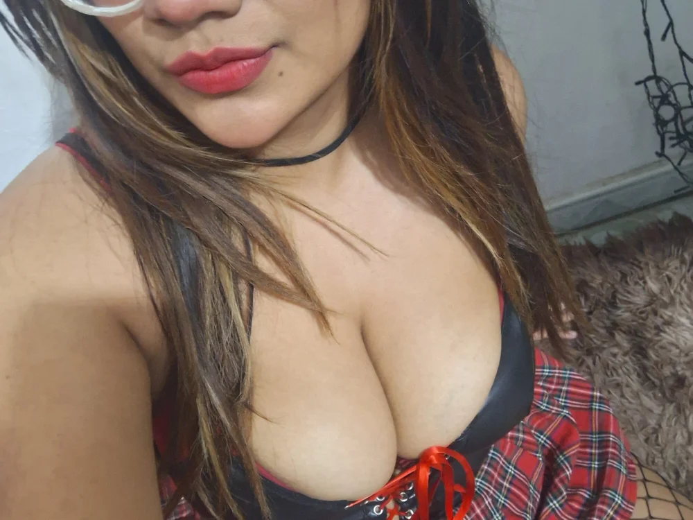 No.49 on Top Cam2Cam Sex Models Making a Comeback Today — Tu_Vecina_Favorita — 2026-06-28 19:48 UTC
