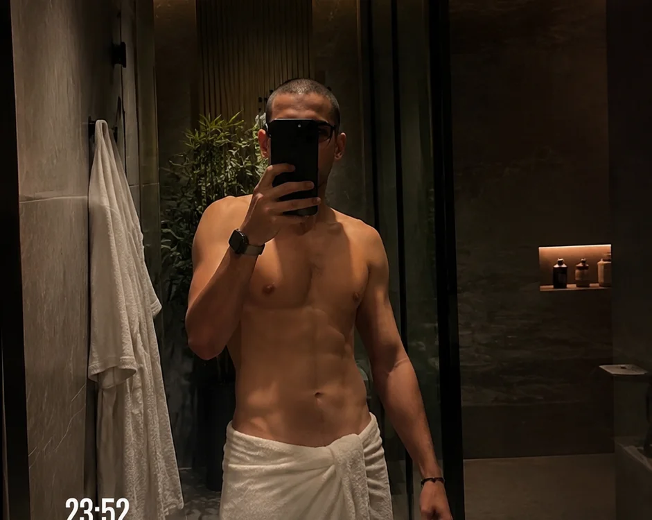 urafriiicanfucker is No.18 on Most Frequent Cam Streamers Today (2026-08-30 22:45 UTC)