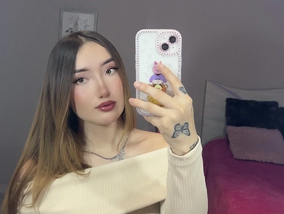 No.50 on Top Cam Girls Hot Right Now — Valery_Salmons — 2026-06-25 18:01 UTC