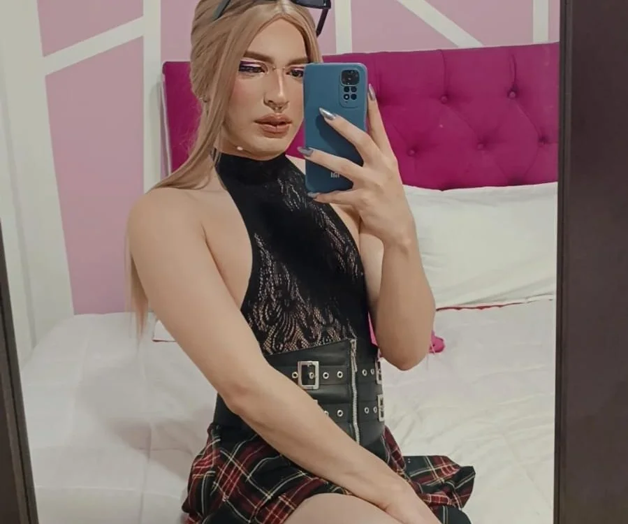 No.31 on Top Cam2Cam Sex Models Making a Comeback Today — Violetx_moon — 2026-06-15 10:30 UTC