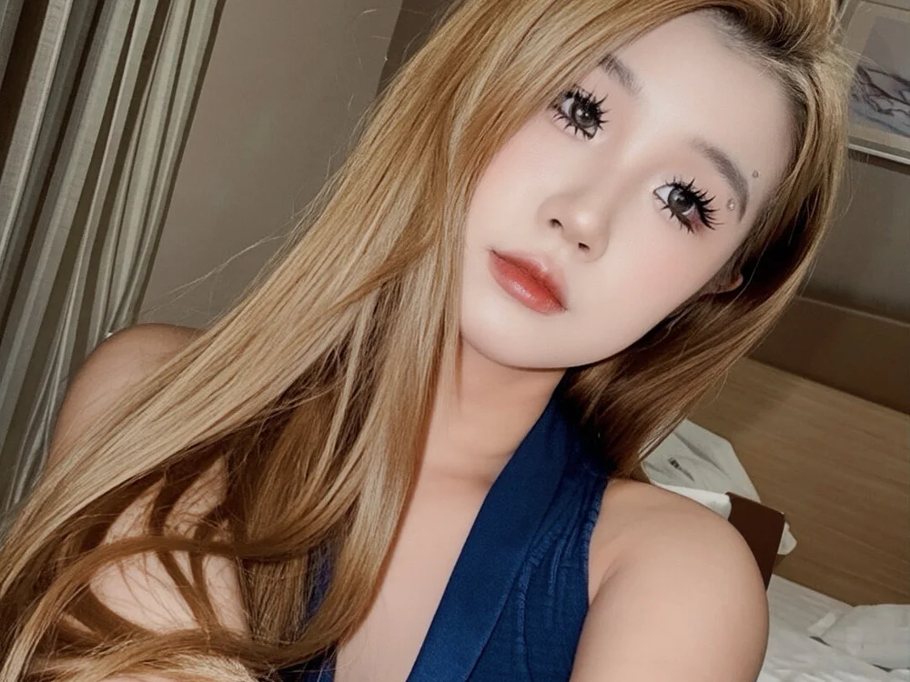 xinrui2008 is No.6 on Rising Cam Models Today (2026-10-20 23:30 UTC)