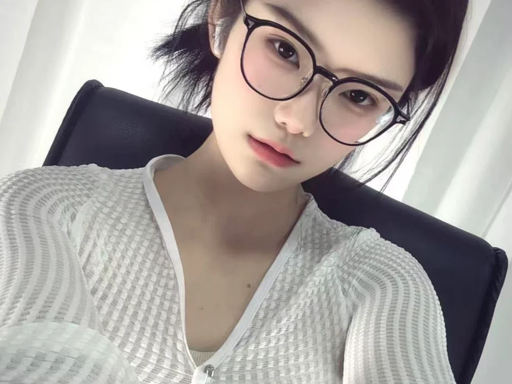 yanzi520 is No.70 on Top Cam2Cam Sex Models by Peak Viewers Today (2026-07-08 04:45 UTC)