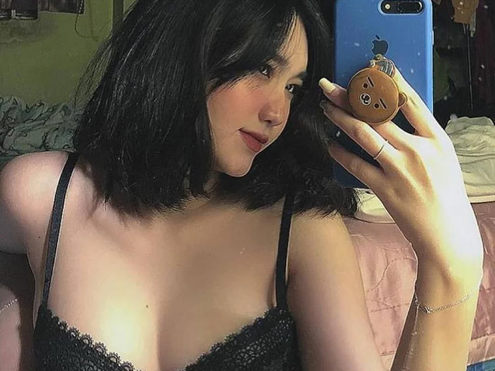 No.66 on Top Cam2Cam Sex Models Hot Right Now — Younboo_Couple — 2026-06-13 10:00 UTC