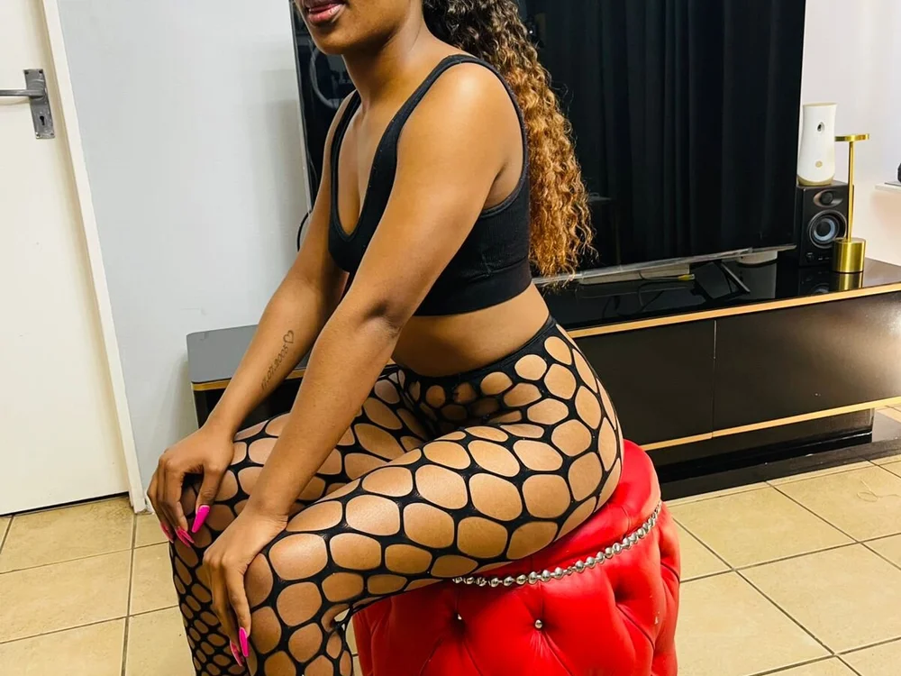 Youngling05 is No.59 on Most Watched Ebony Cams This Month (2026-07-20 17:53 UTC)
