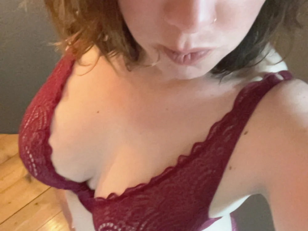 zelda252 is No.33 on Top Cam Models Online Now (2026-08-12 23:49 UTC)