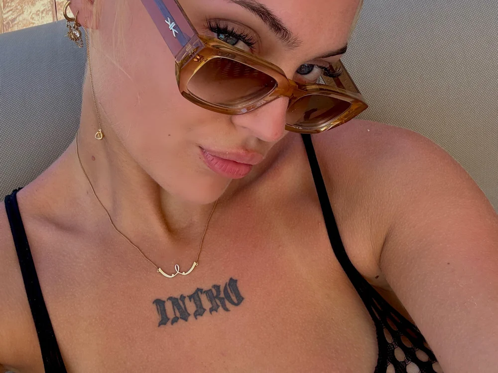 No.65 on Top Cam2Cam Sex Models Rising Today — zoeypink — 2026-06-09 18:19 UTC