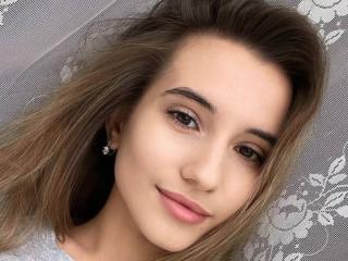 AliceWeiss is No.49 on Top Cam Girls Making a Comeback Today (2026-07-07 23:45 UTC)