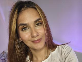 AmelieLautrec is No.19 on Most Punctual Petite Cams Today (2026-07-25 07:32 UTC)