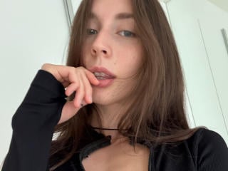 AnissaRaumhill is No.9 on Longest Cam Girl Sessions Today (2026-07-12 13:27 UTC)
